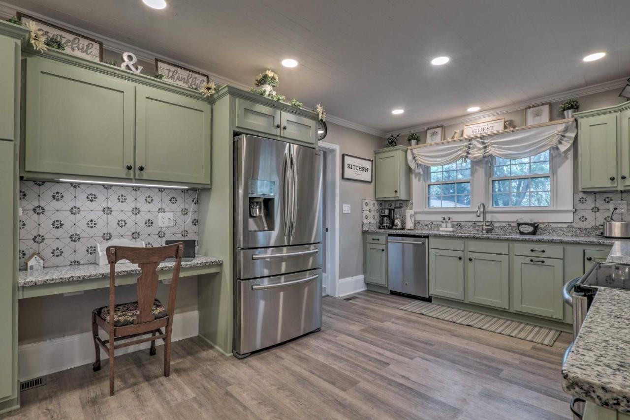 Peaceful Renovated Home With Deck On Half Acre! Asheboro Exterior foto